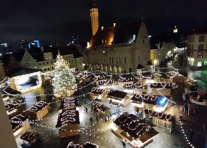 Luxury Square View #18