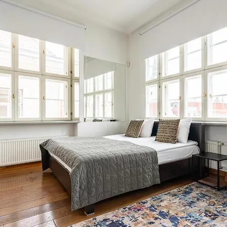 Daire Luxury Square View #18 *
